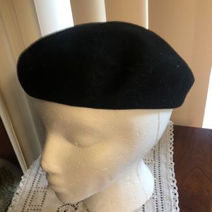 100 % wool beret hat
